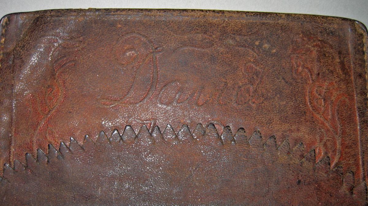 1965.2183 Pocketbook view 3