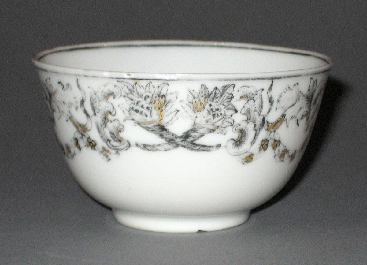 1956.0038.013 Porcelain teabowl
