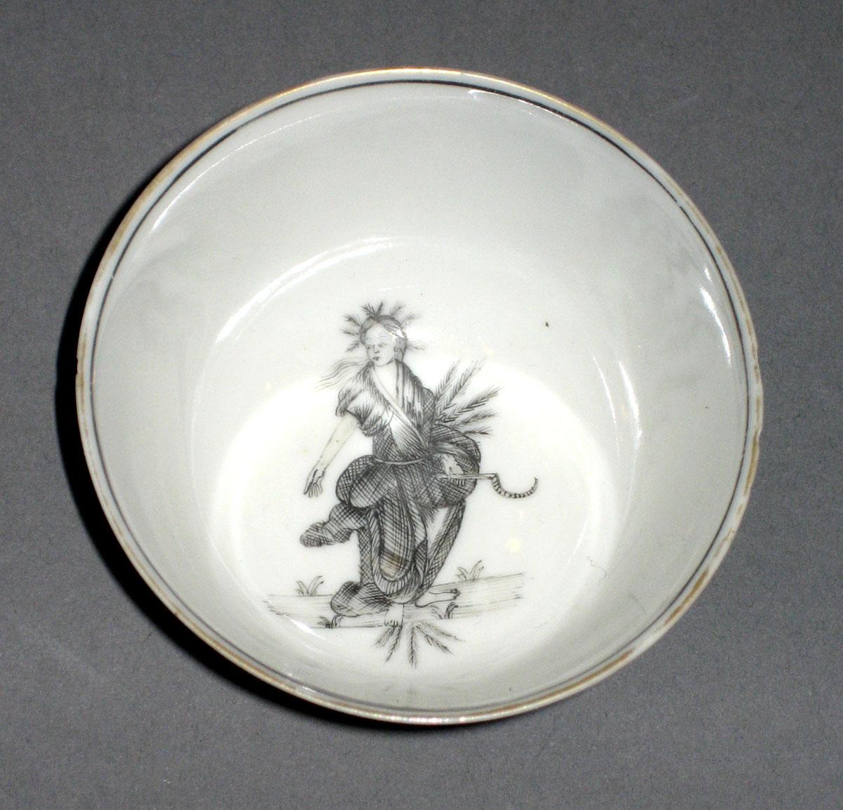 1956.0038.013 Porcelain teabowl top