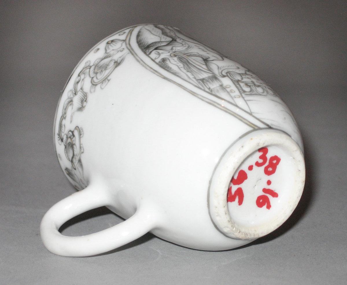1956.0038.016 Porcelain coffee cup bottom