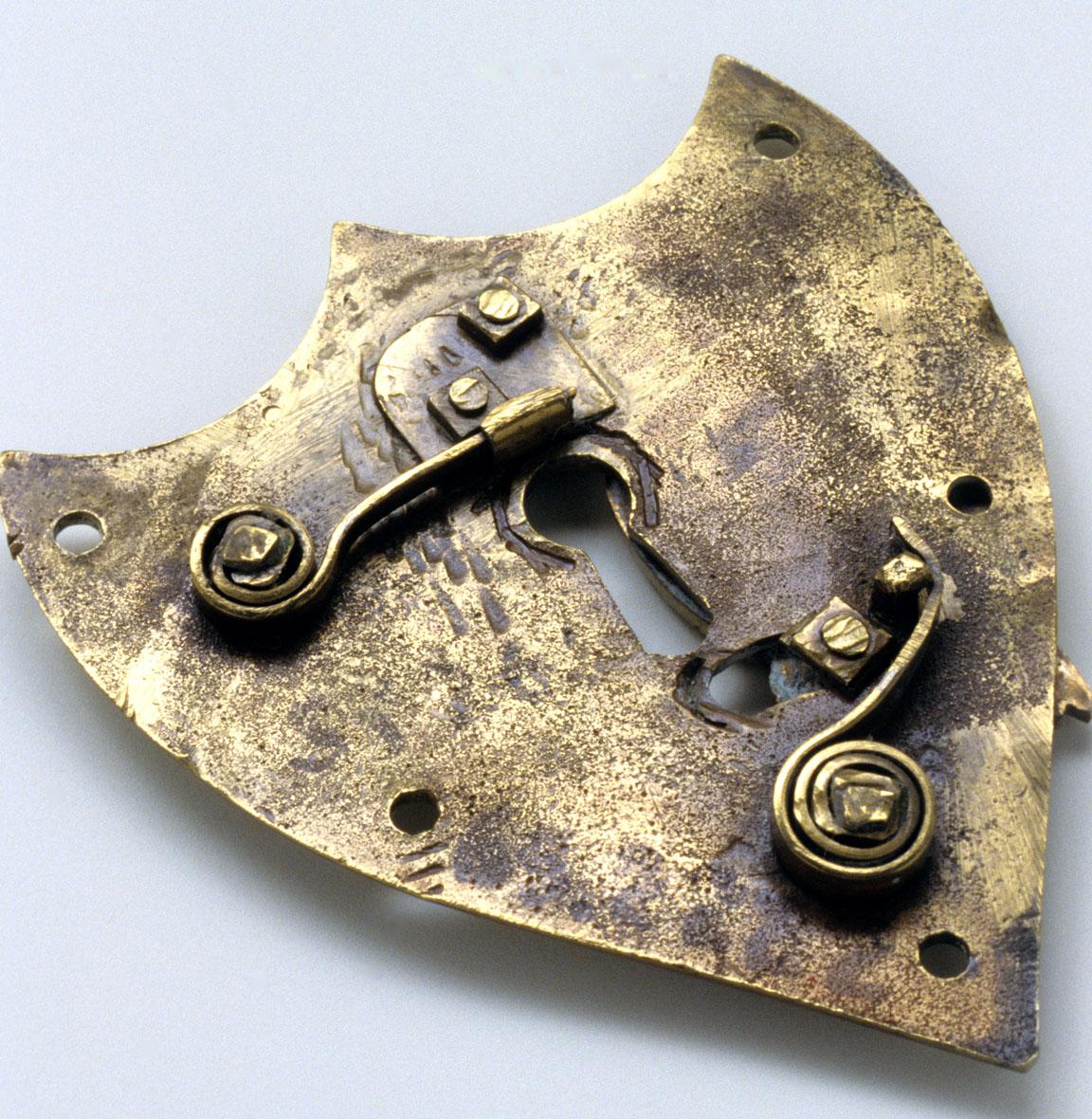 1965.2222 Escutcheon underside