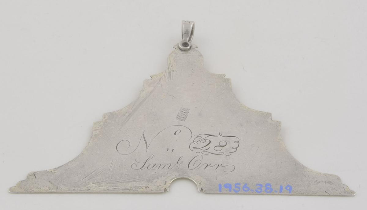 1956.0038.019 Medal, View 2