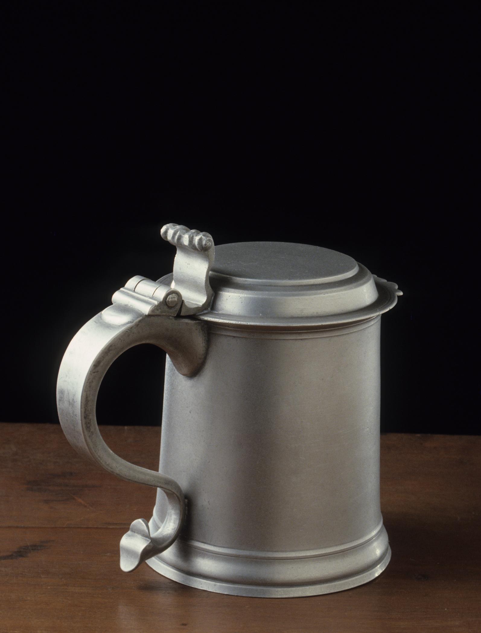 1965.2240 Pewter tankard