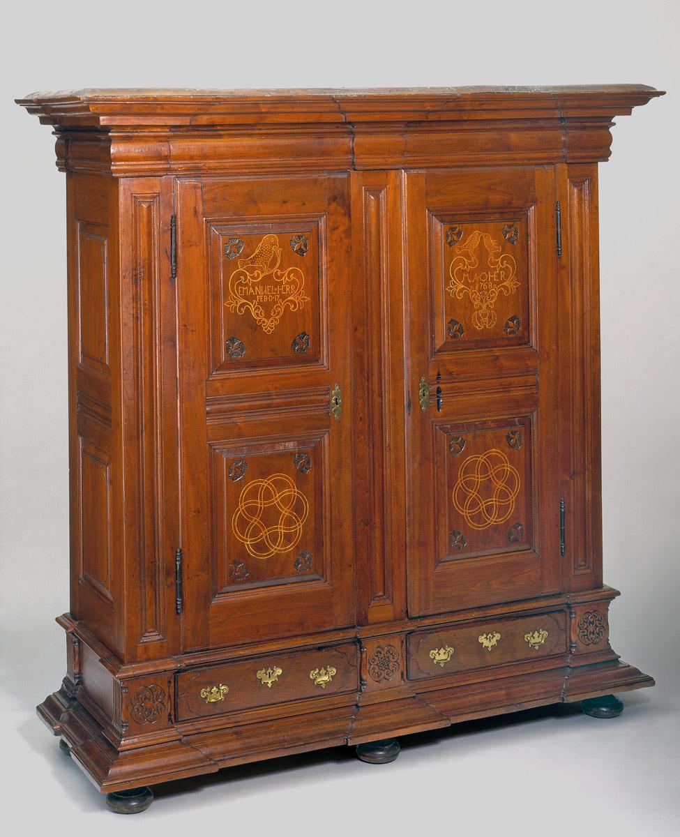 1965.2262 Schrank (view 2)