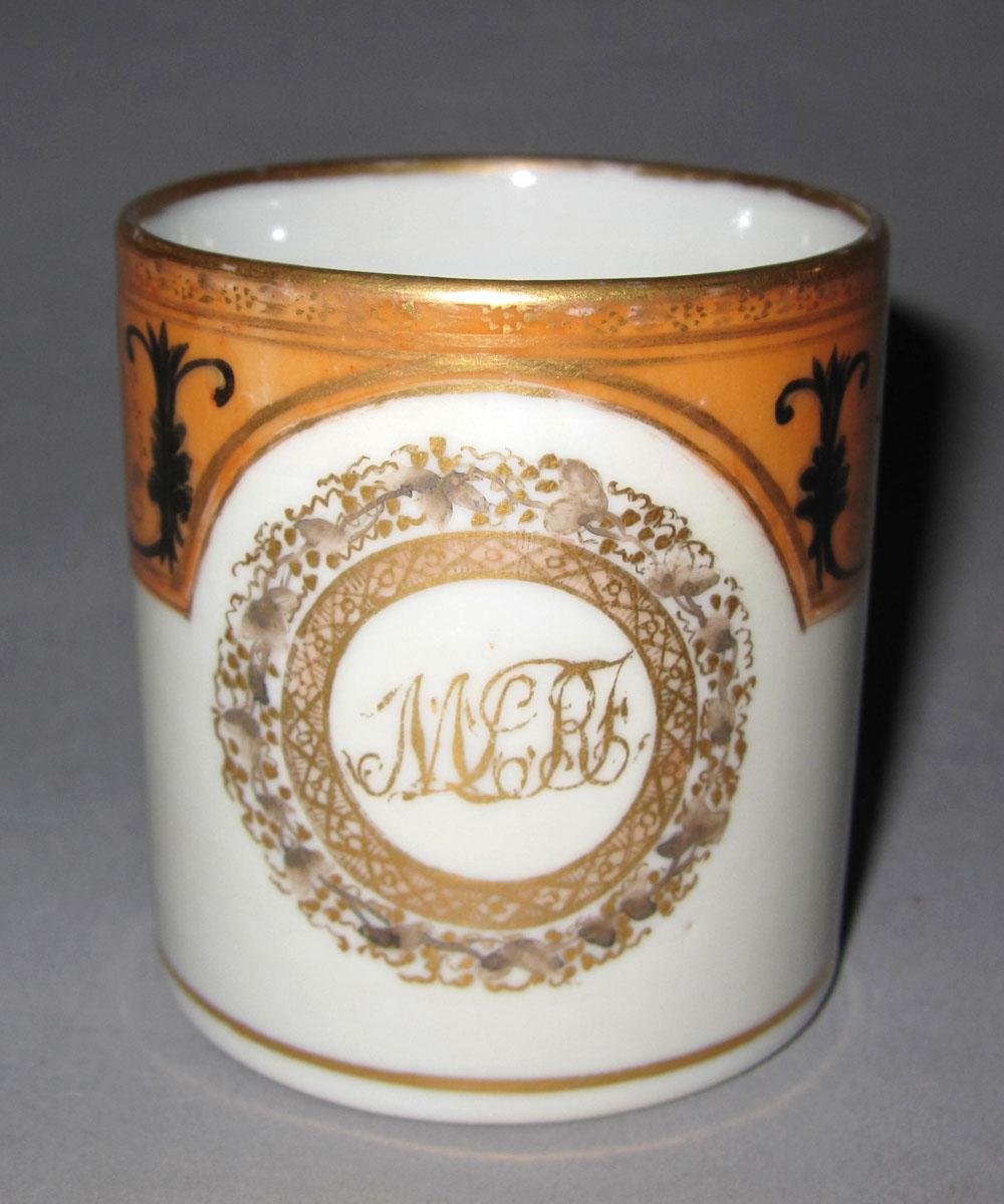 1956.0038.022 Porcelain coffee cup medallion