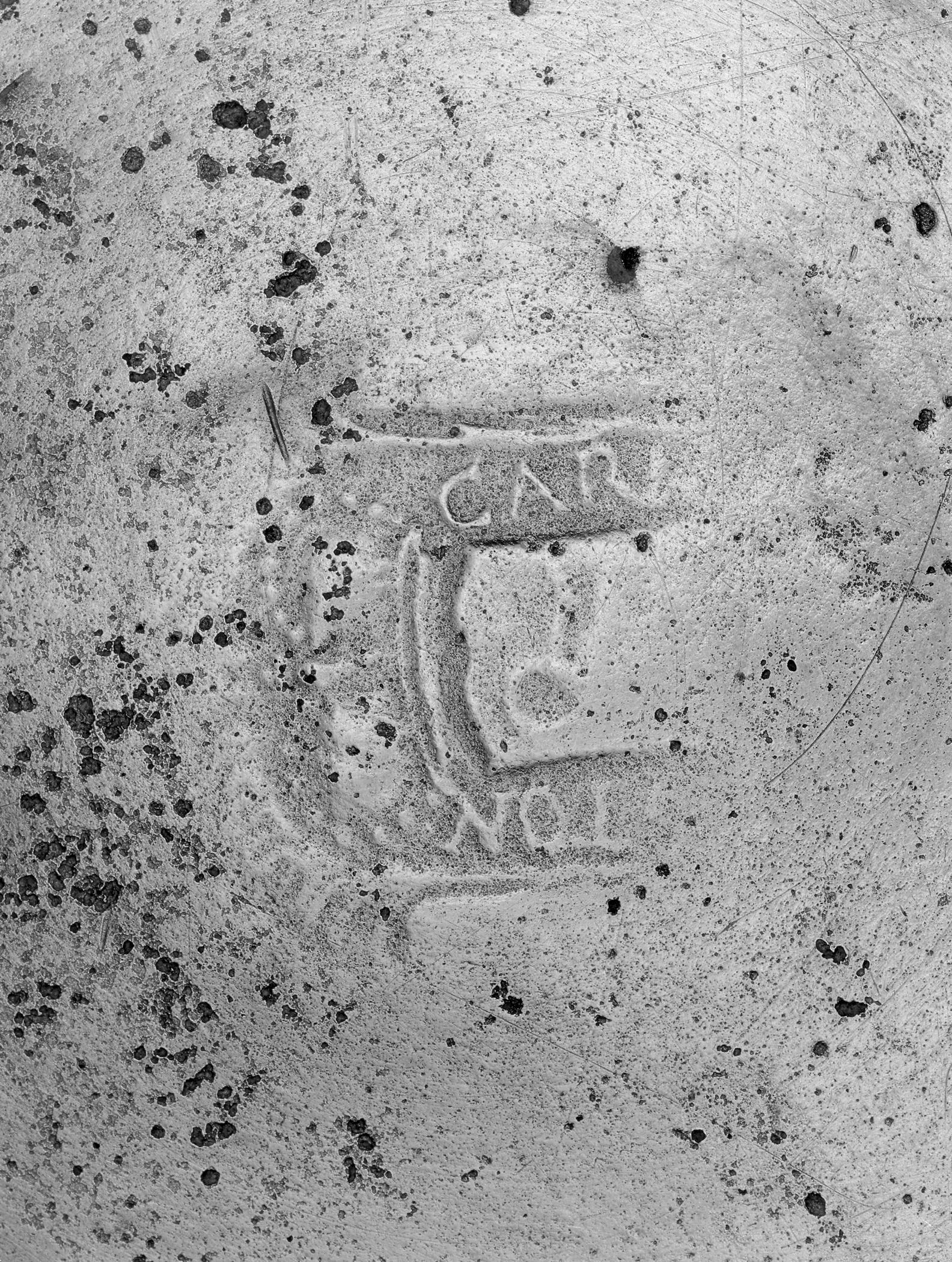 1965.2268 Pewter mug (mark)