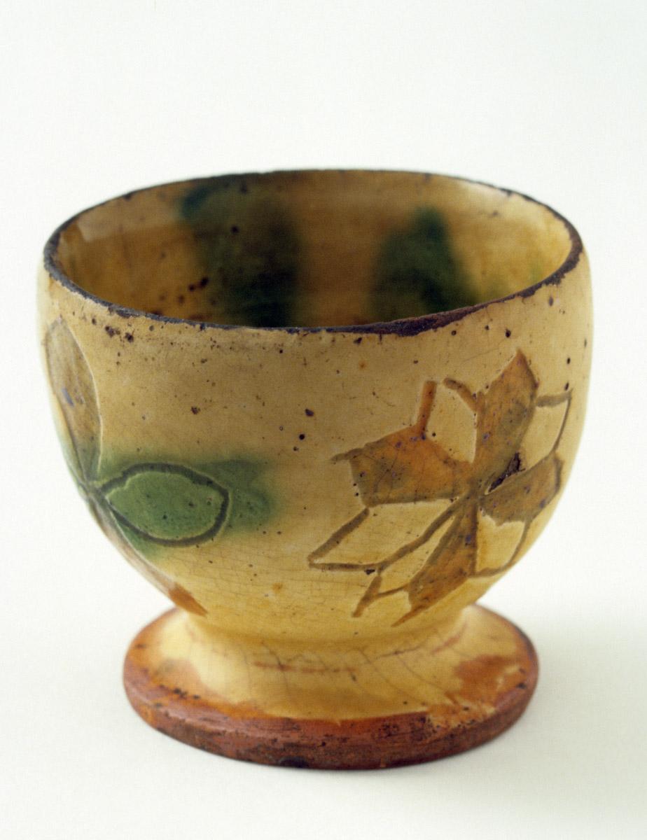 1965.2308 PA sgraffito footed bowl (salt?)