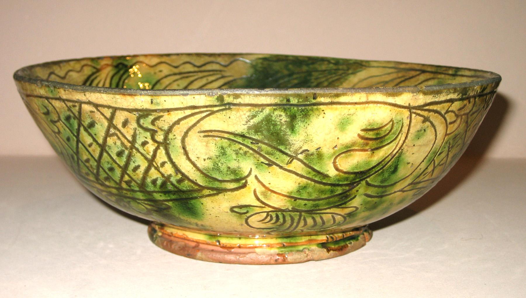 1965.2312 Bowl (side view)