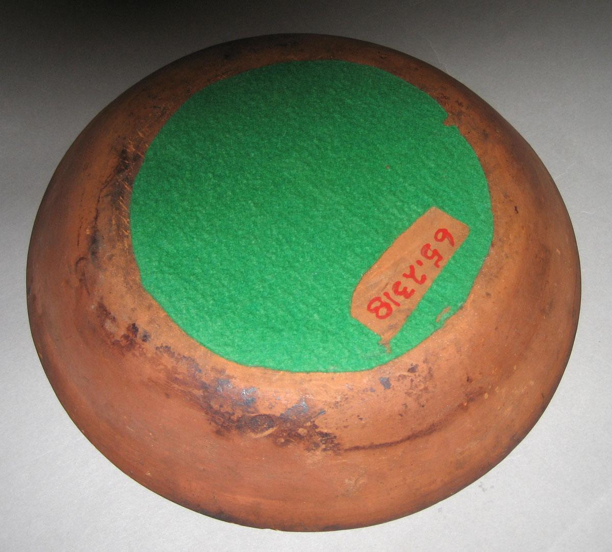 1965.2318 Dish (bottom)