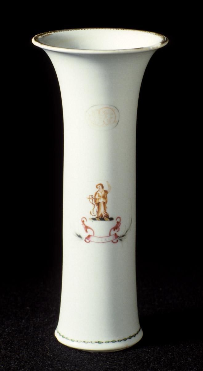 1956.0038.028 Vase, view 2