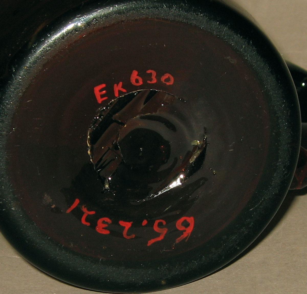 1965.2321 Glass mug (underside)