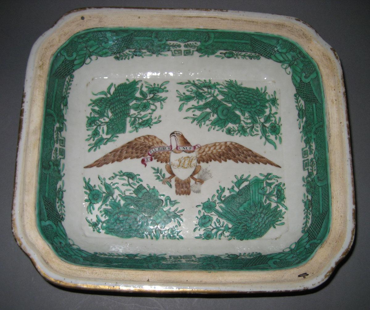 1956.0038.033 A, B Porcelain Dish interior