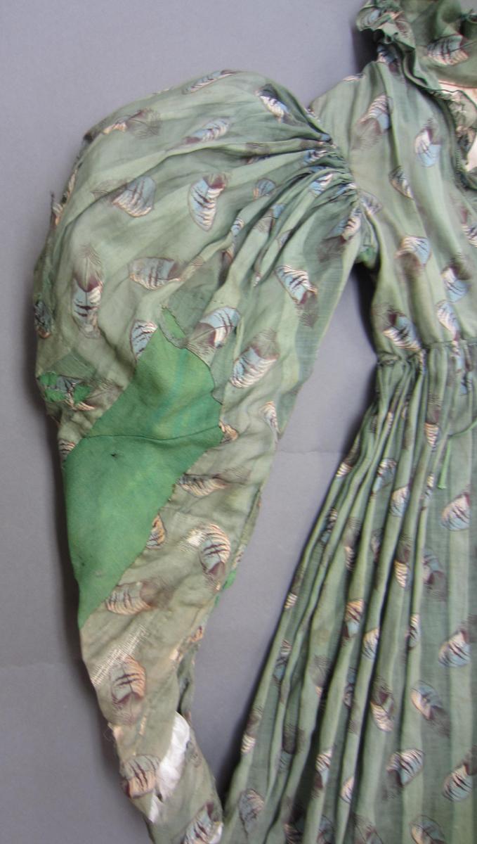 1965.2368 Dress, Sleeve 2