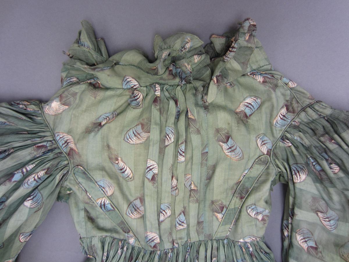 1965.2368 Dress,Bodice
