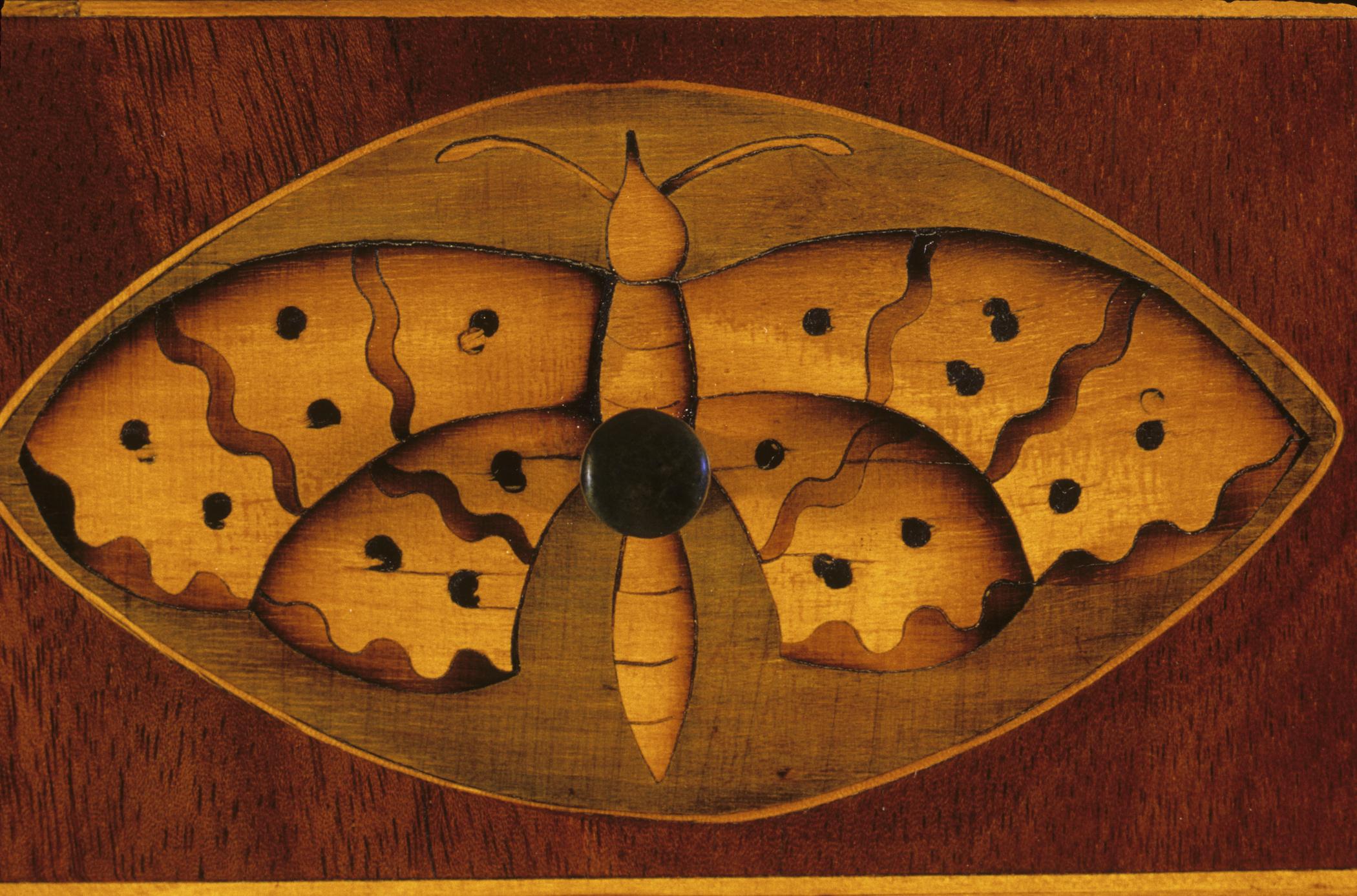 1951.0023 Dressing glass, detail 1