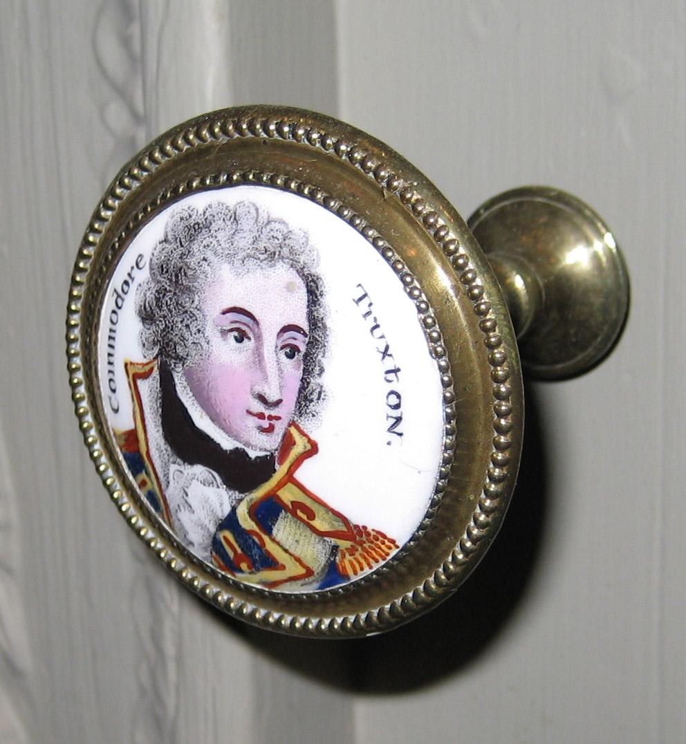 1965.2407.001 Cloak Pin