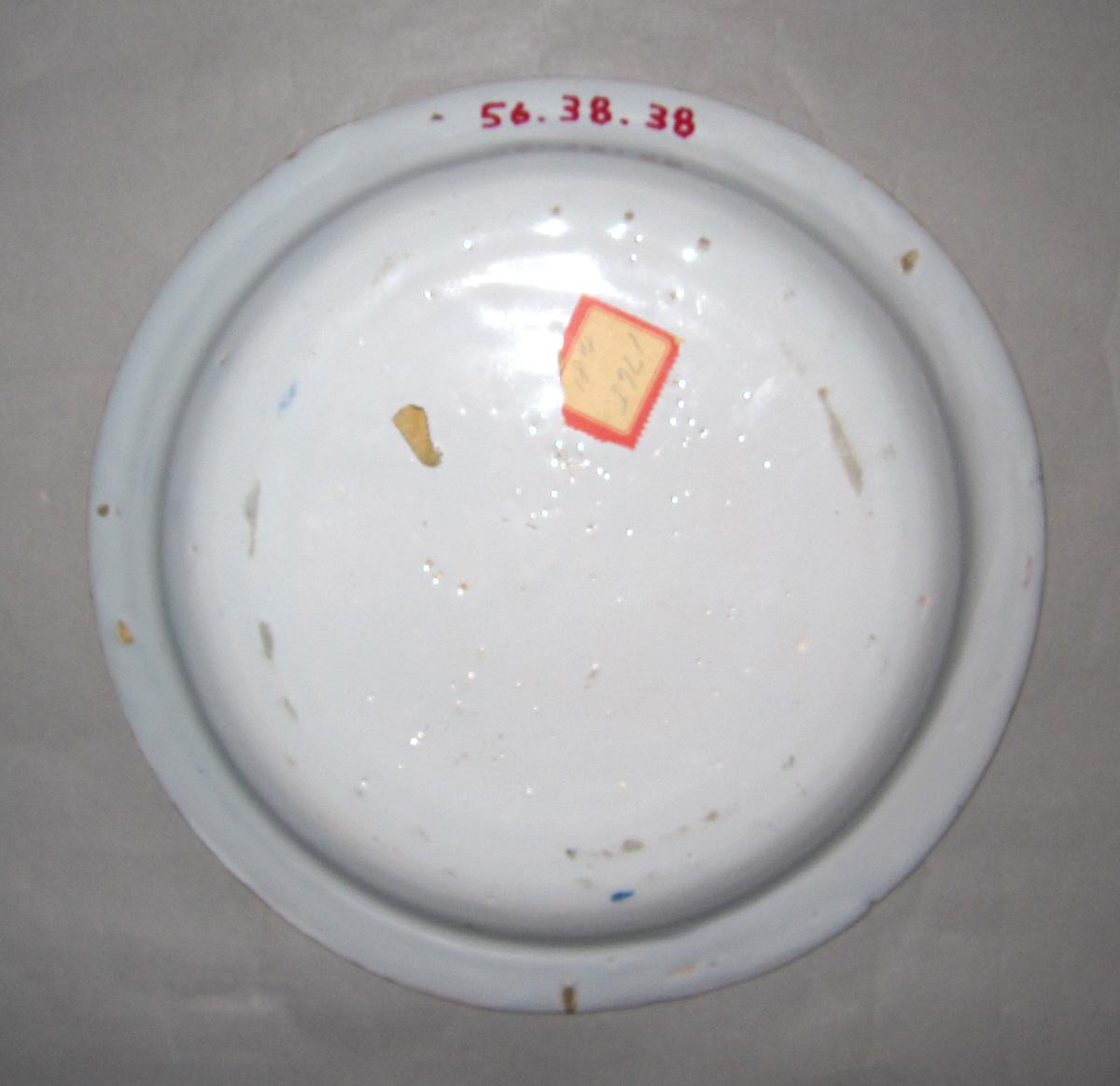 1956.0038.038 Delft plate underside