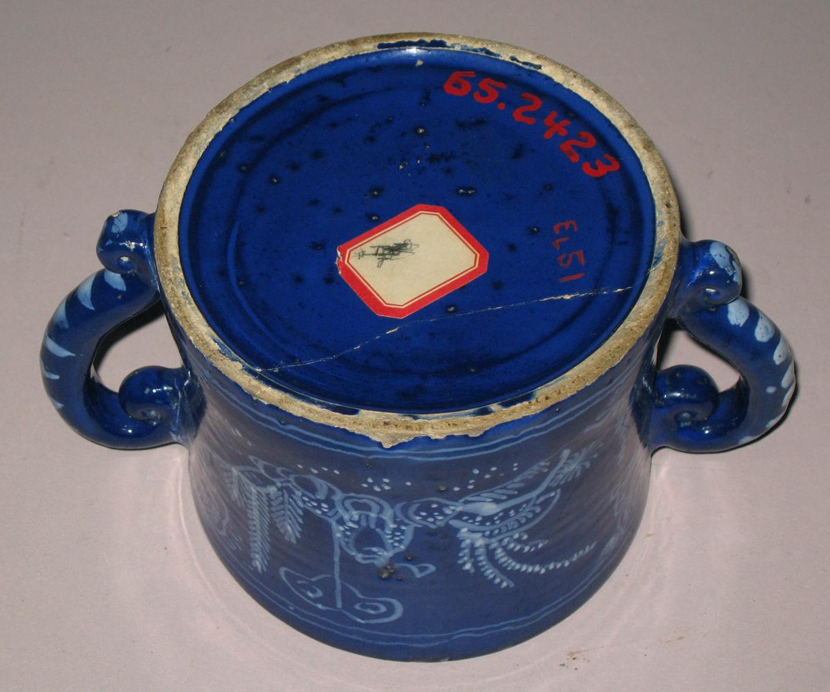 1965.2423 Delftware posset pot (bottom)