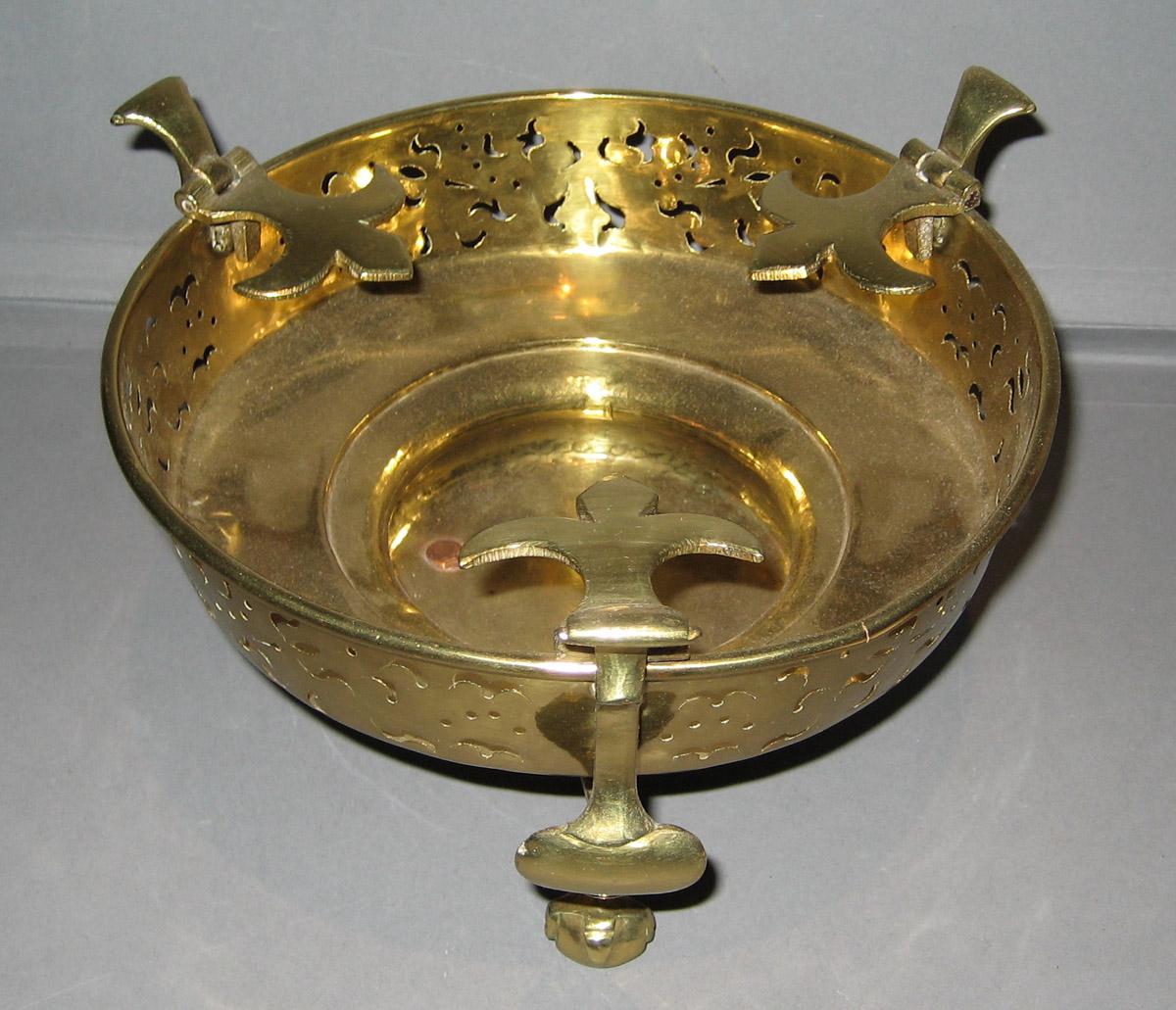 1965.2452 Brazier