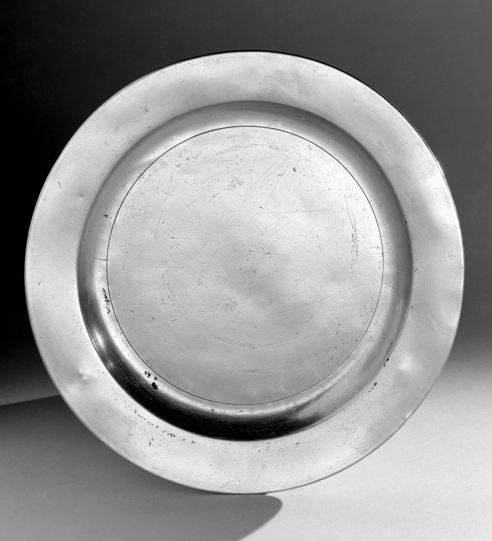 1965.2457 Pewter plate