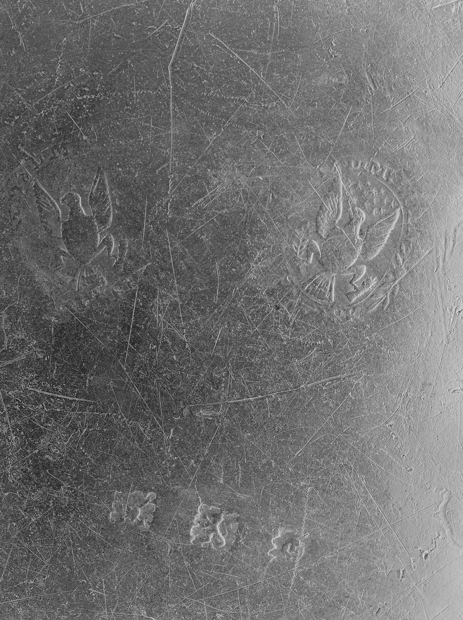 1965.2457 Pewter plate (mark)