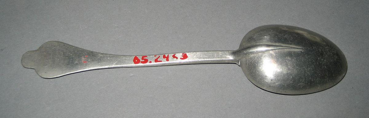 1965.2463 Spoon (detail)