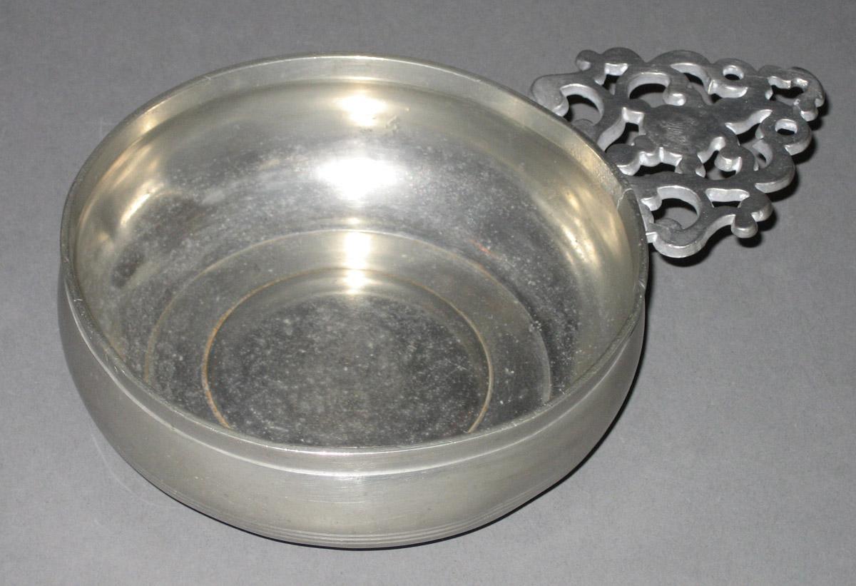 1965.2496 Porringer