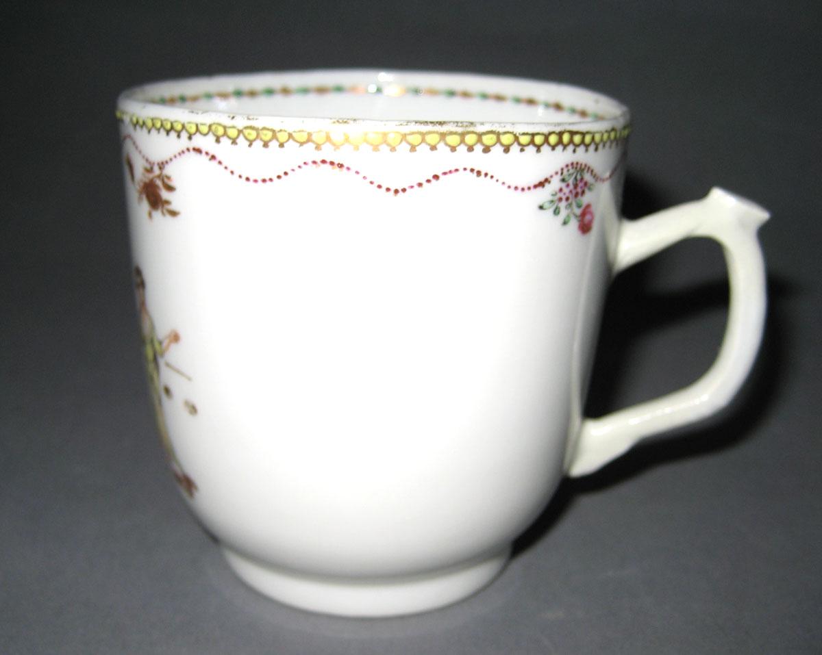 1956.0038.053 Porcelain Teacup side