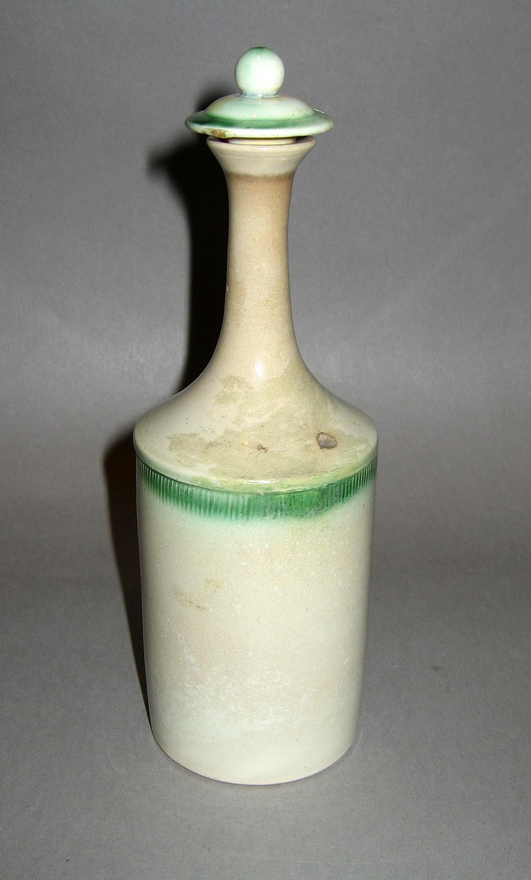 1959.1101 F Cruet