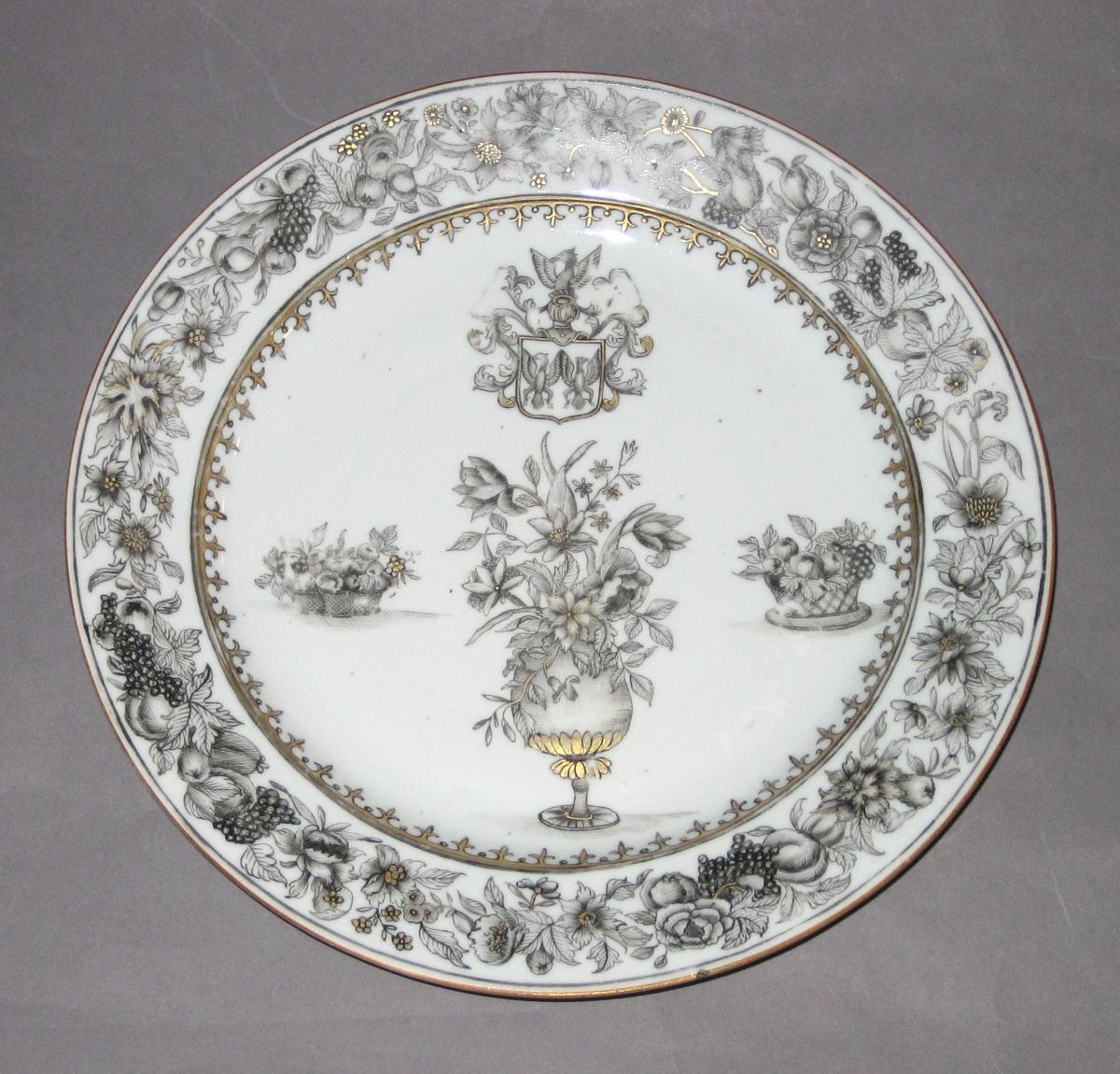 2006.0007.001 Porcelain plate