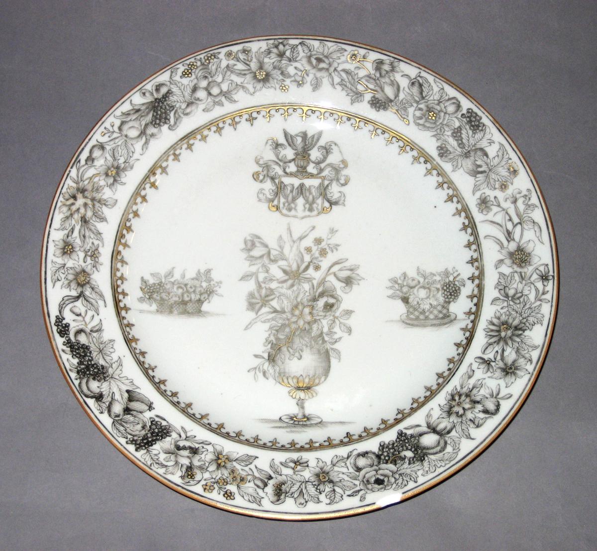 2006.0007.003 Porcelain plate