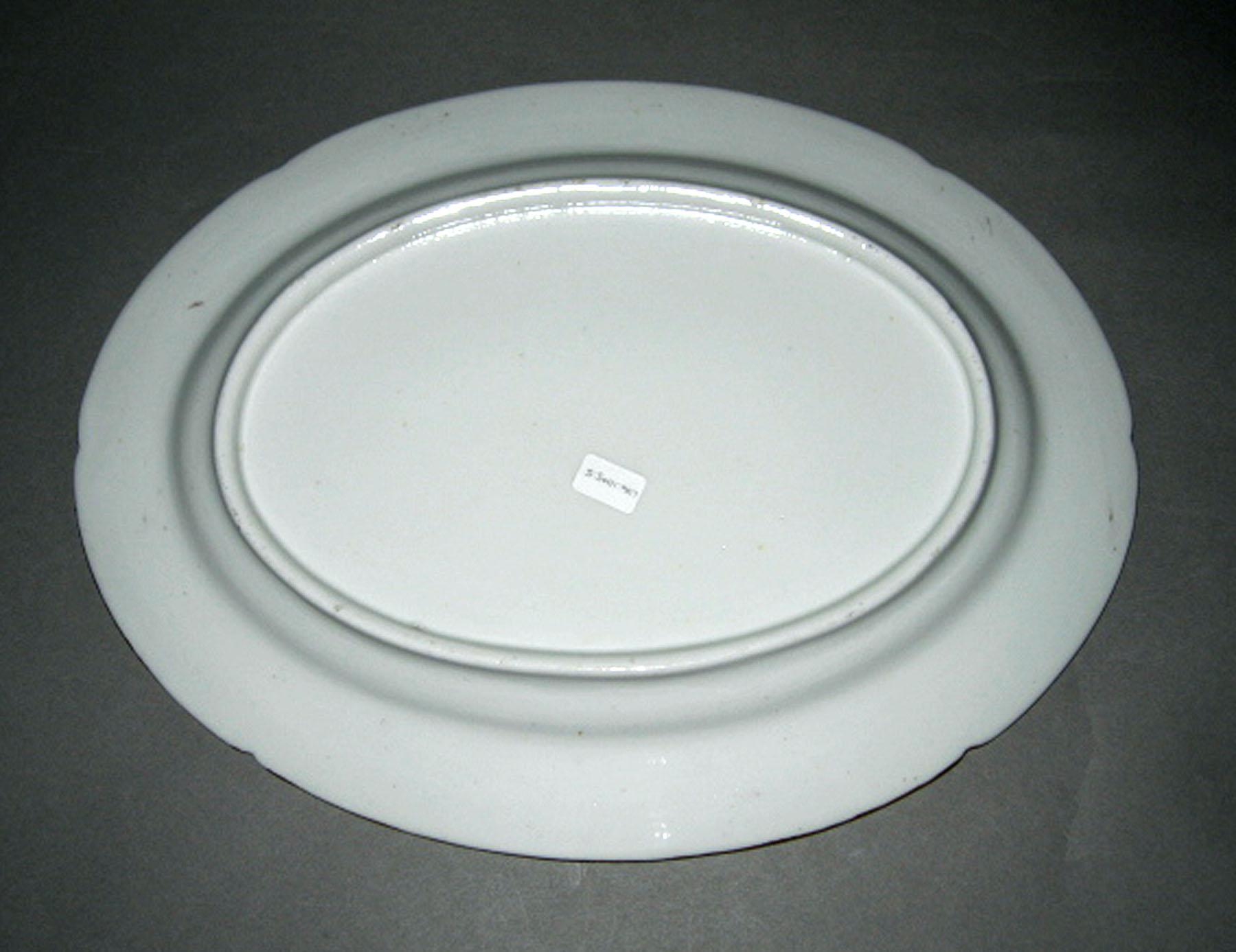 2006.0007.002.002 Coalport porcelain dish (underside)