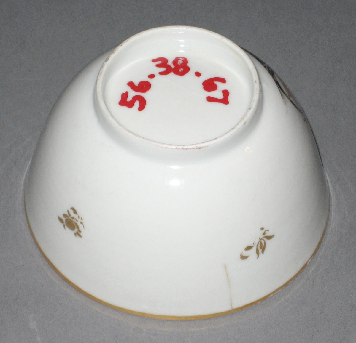 1956.0038.067 Chinese porcelain teabowl bottom