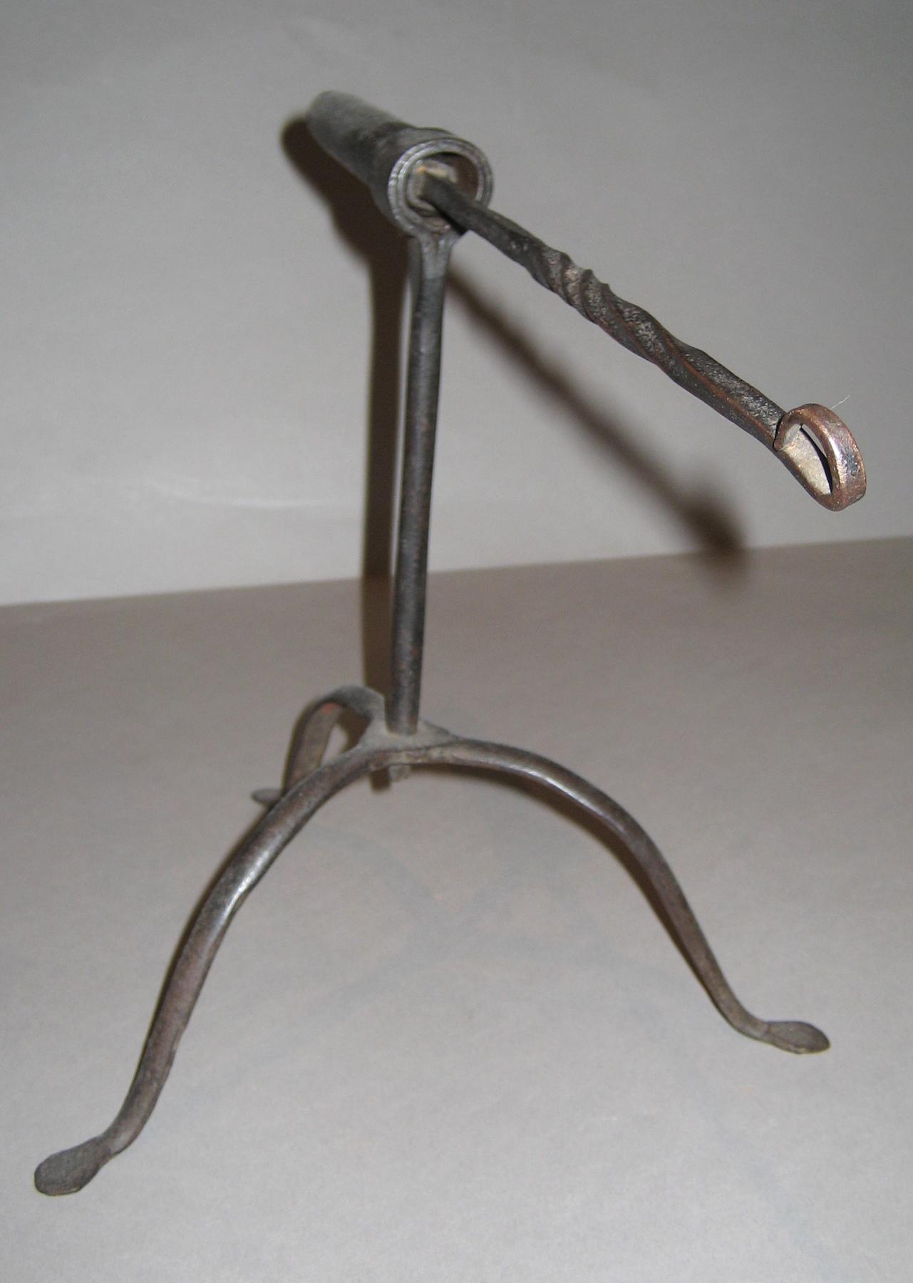 1965.2710 A, B (detail)