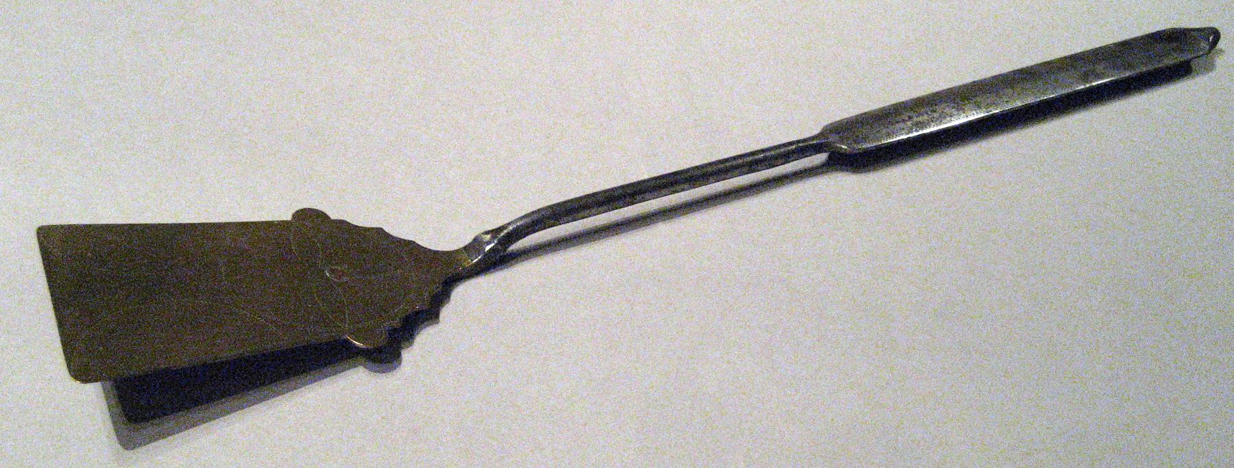 1965.2732 Spatula