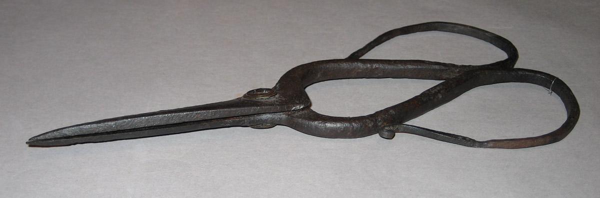1965.2742 Scissors