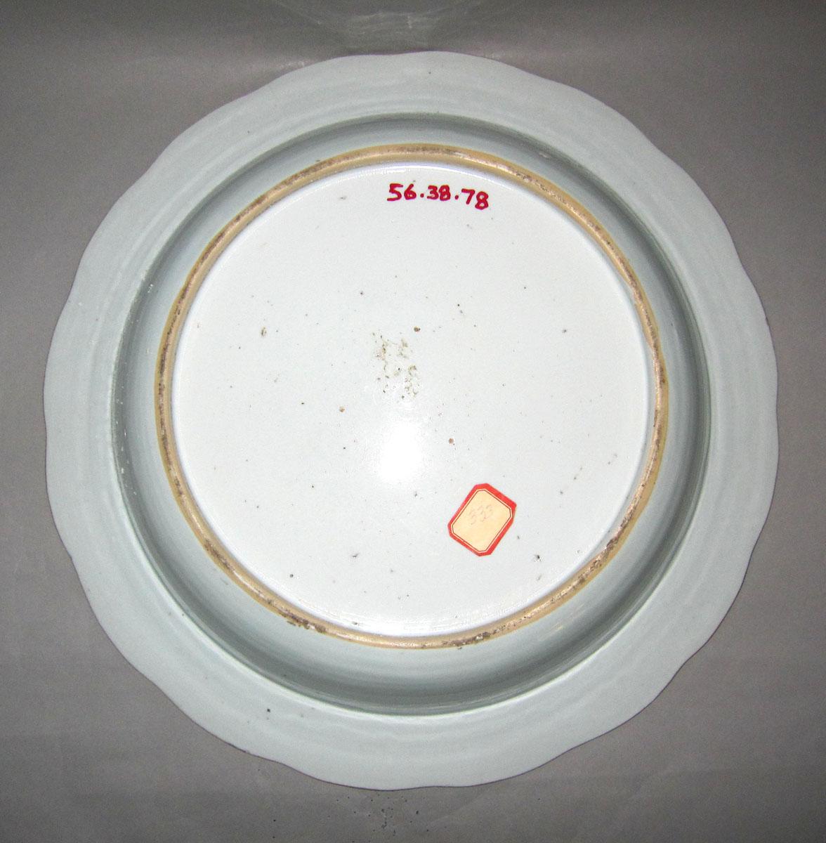 1956.0038.078 Porcelain basin underside