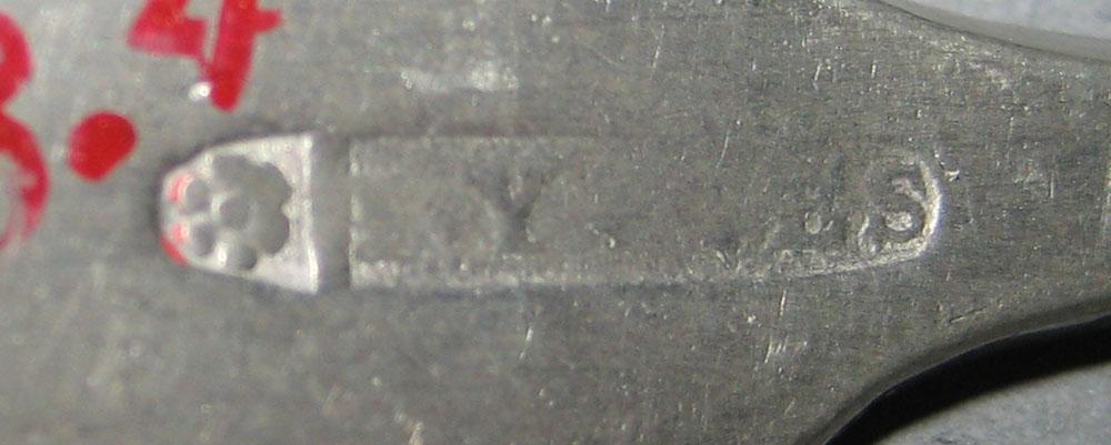 1965.2780.004 Spoon (mark)
