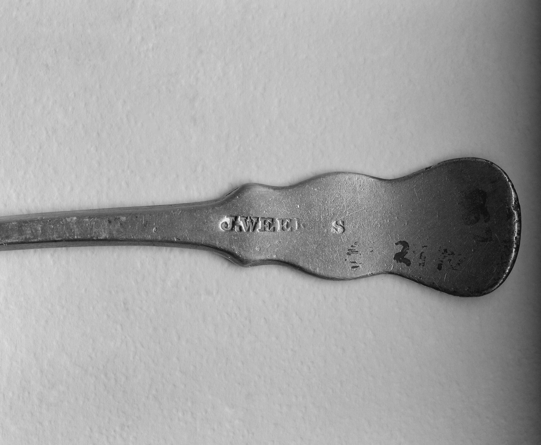 1965.2790 Pewter spoon (mark)