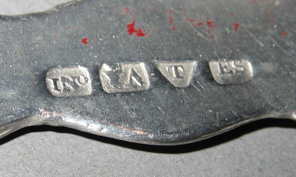 1965.2791 Spoon (mark)