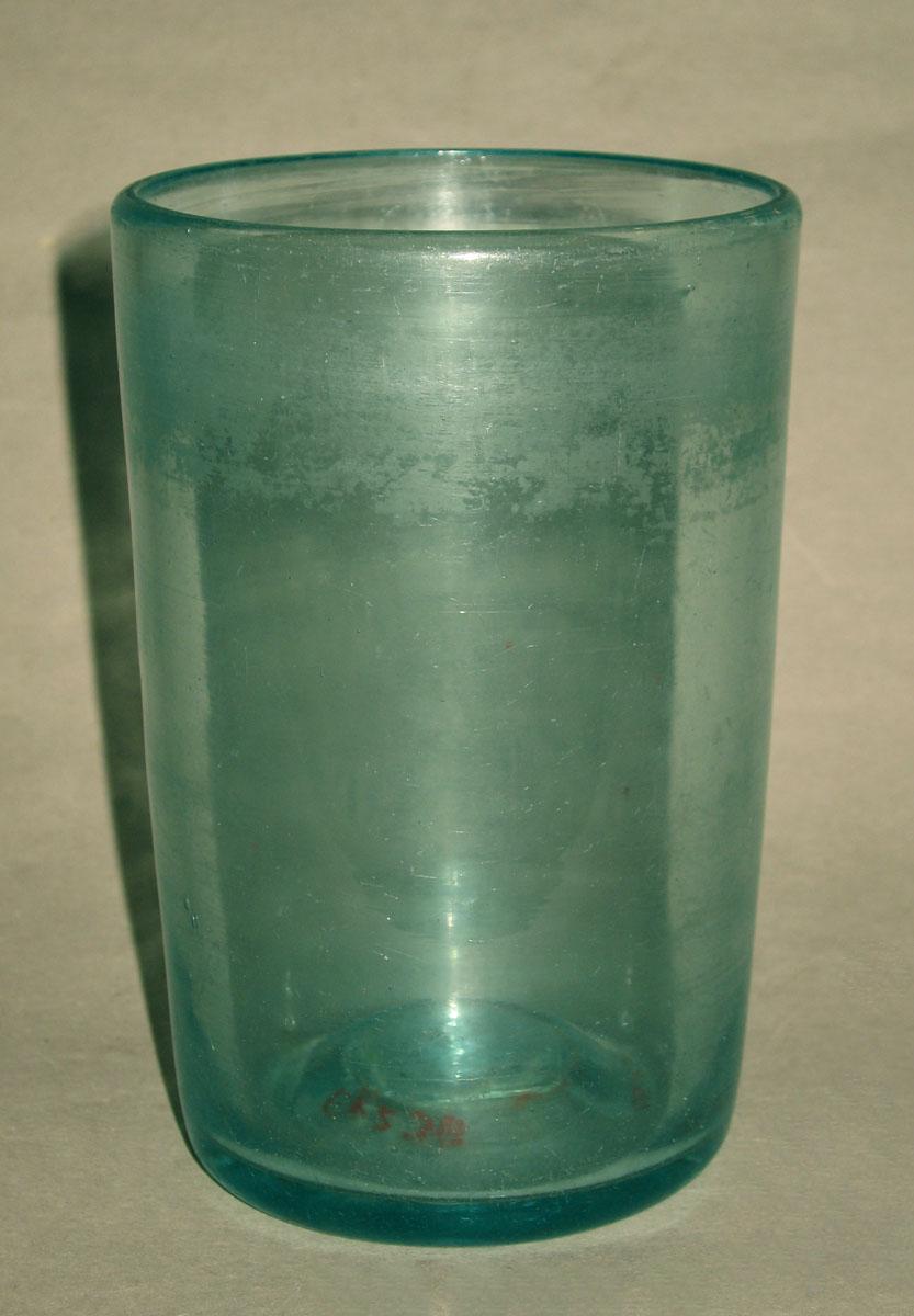 1965.2798 Glass tumbler