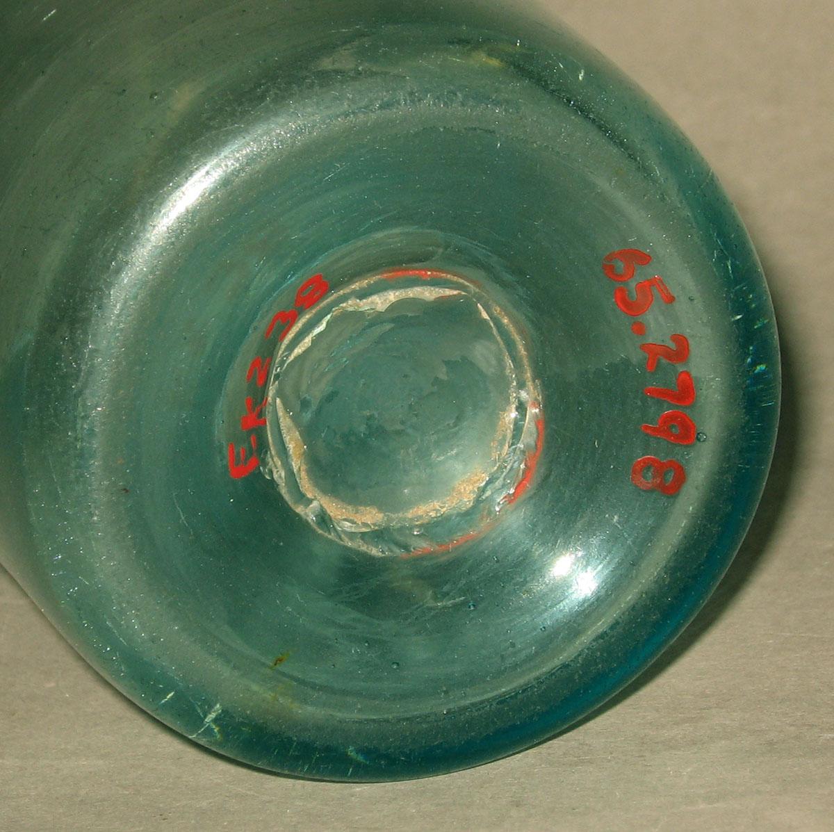 1965.2798 Glass tumbler (underside)