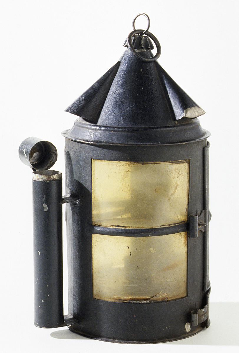 1965.2836 Lantern