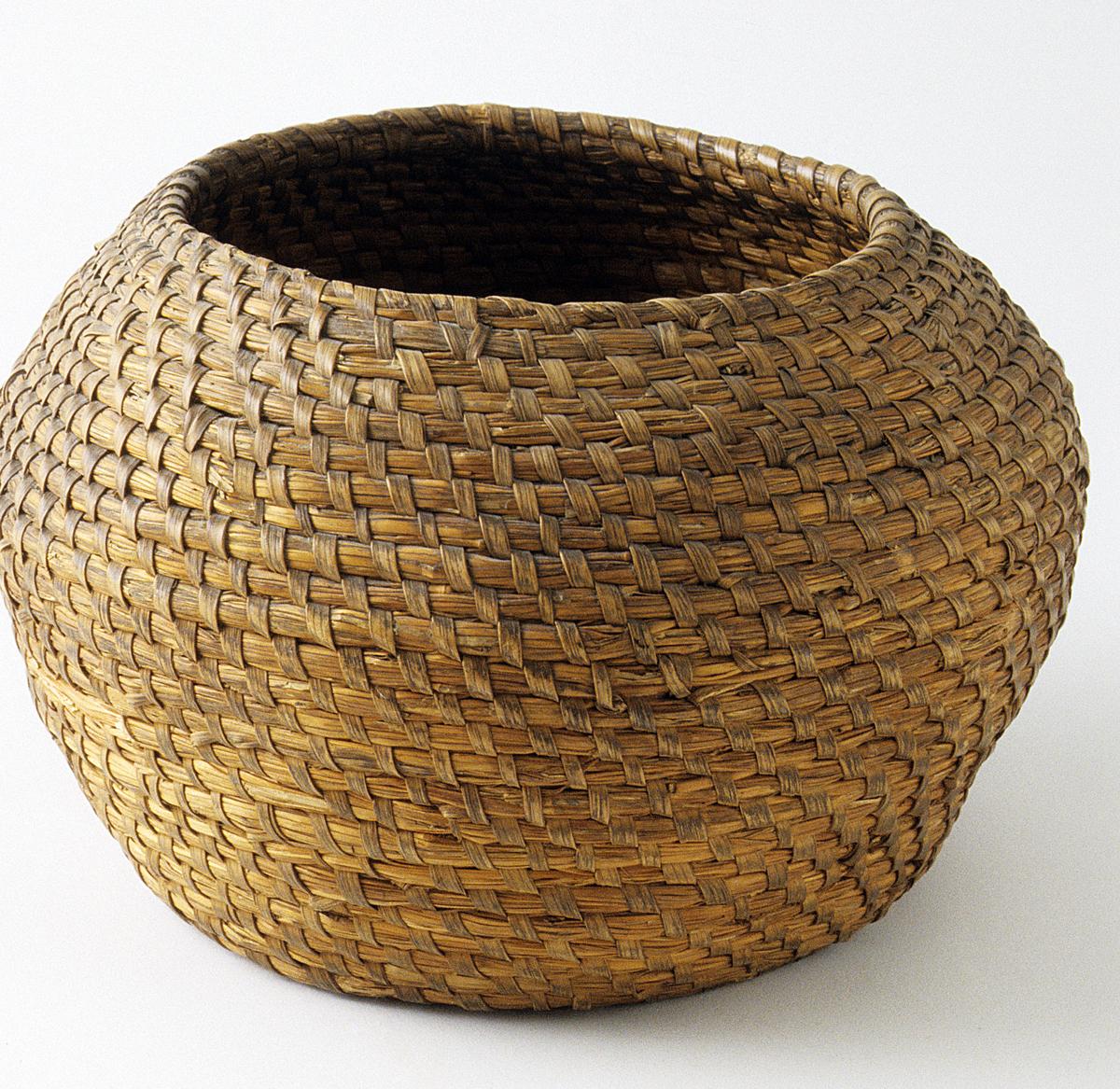 1965.2837 Basket
