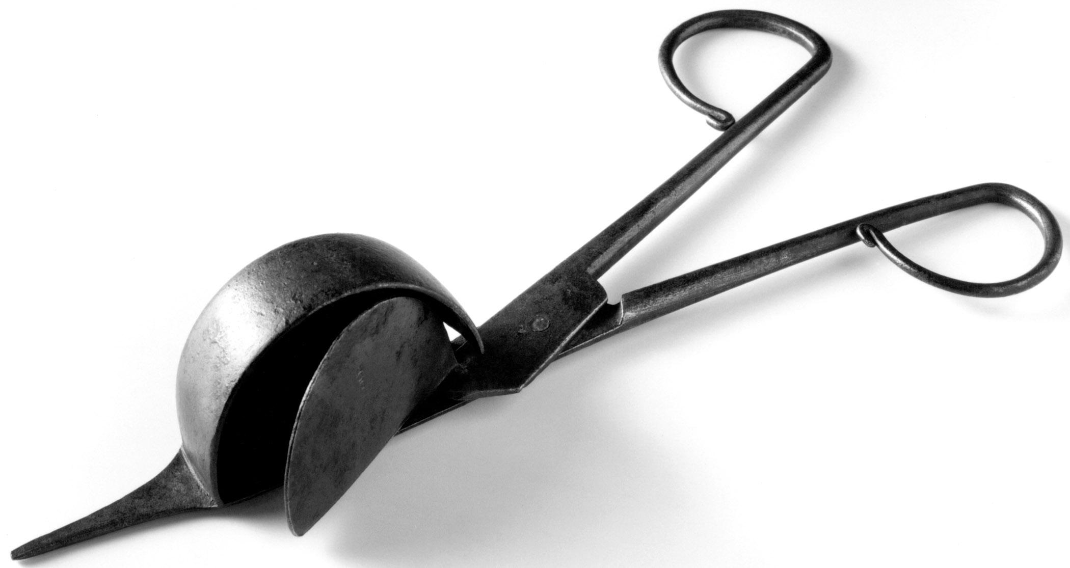 1965.2861 Snuffer (view 2)