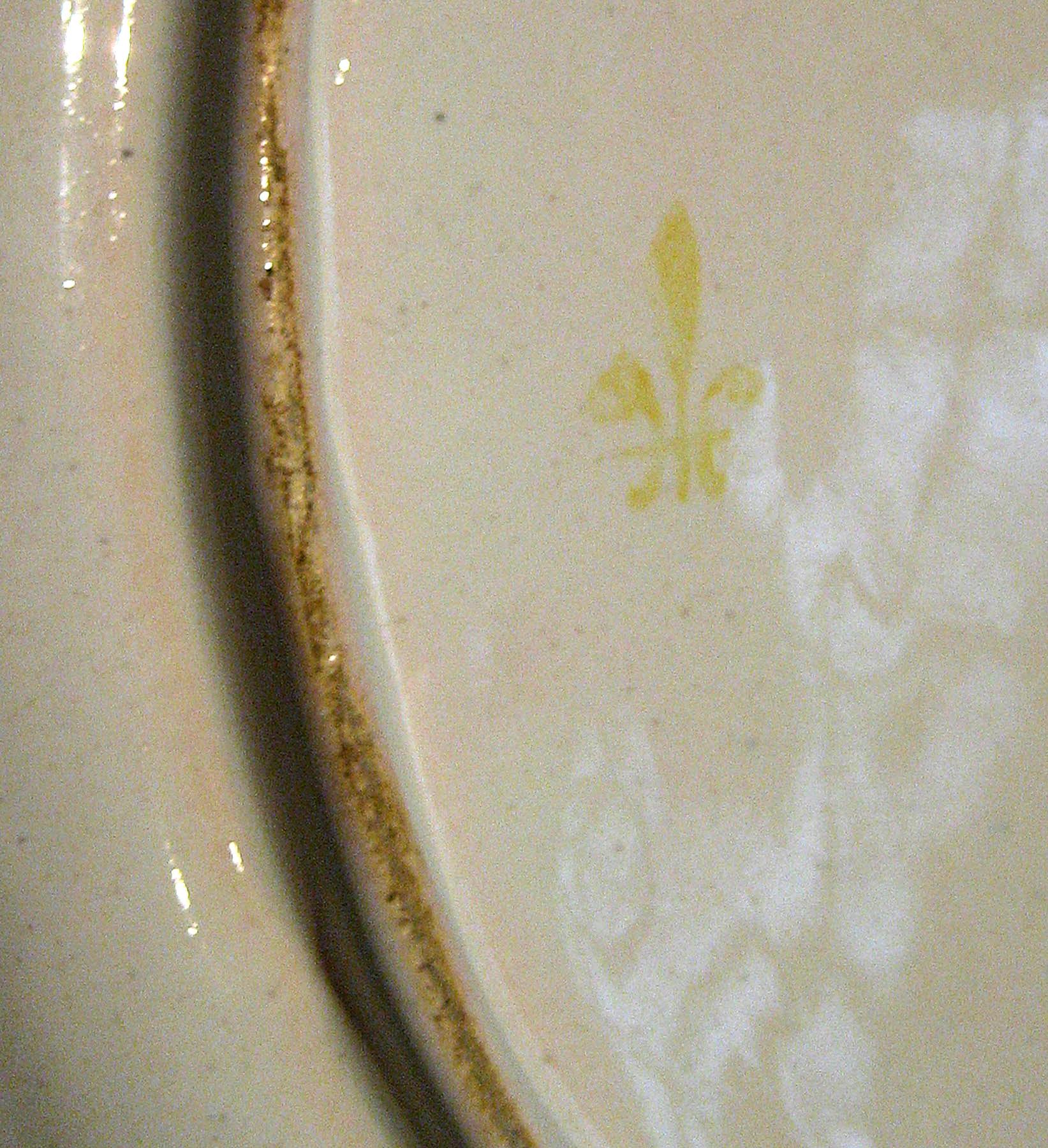 1965.2884 Plate (mark)