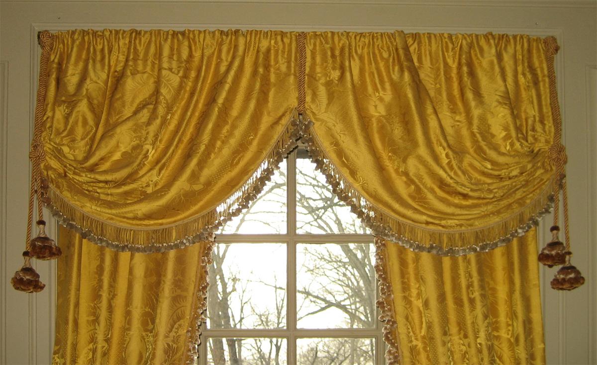 1965.2900.001 C valance