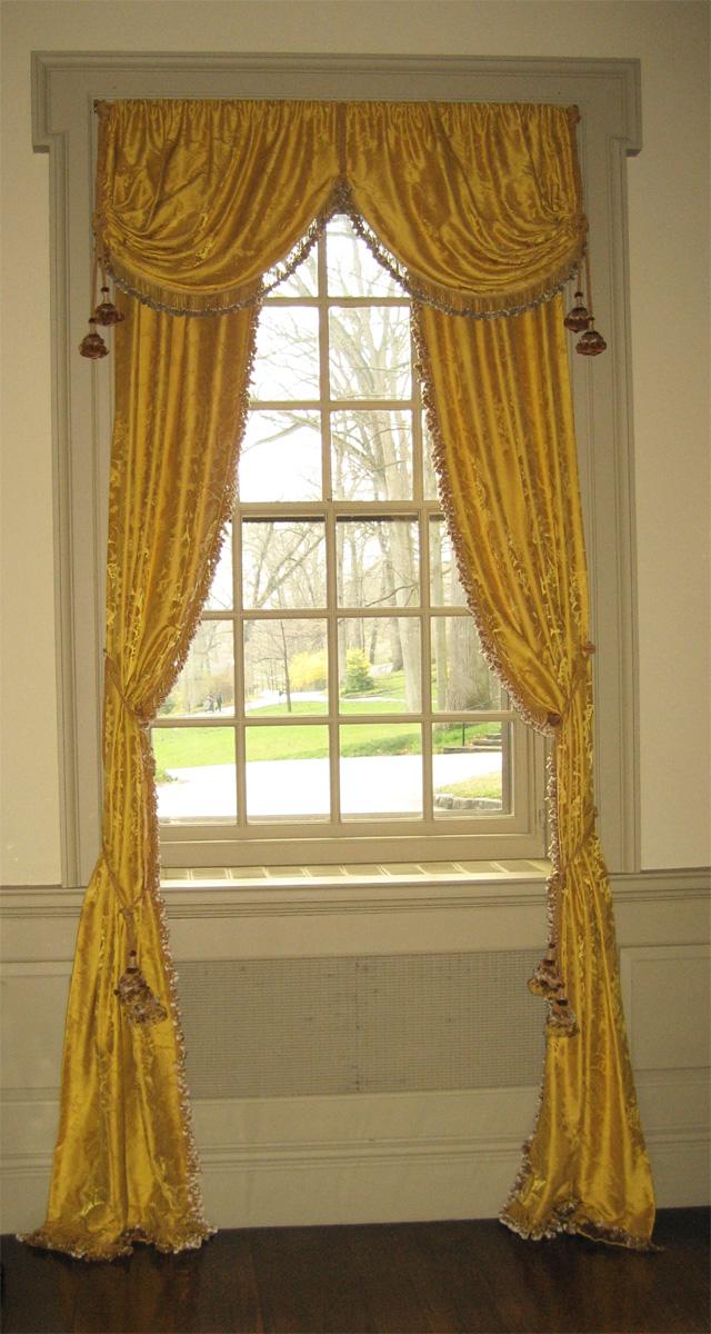 1965.2900.001 A, B, C Window Hangings