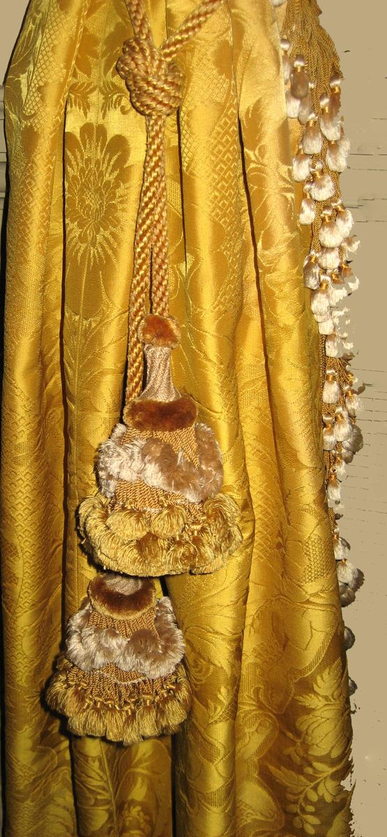 1965.2900.004 tassel