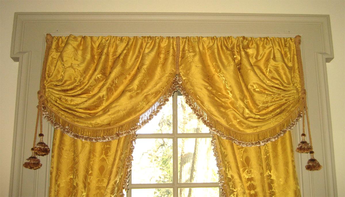 1965.2900.004 valance